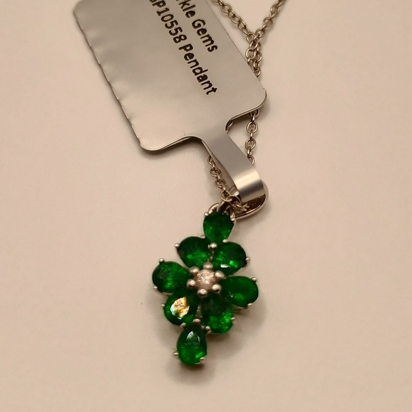 Green Emeralds And White Zircon Silver Necklace - Picture 4 of 6